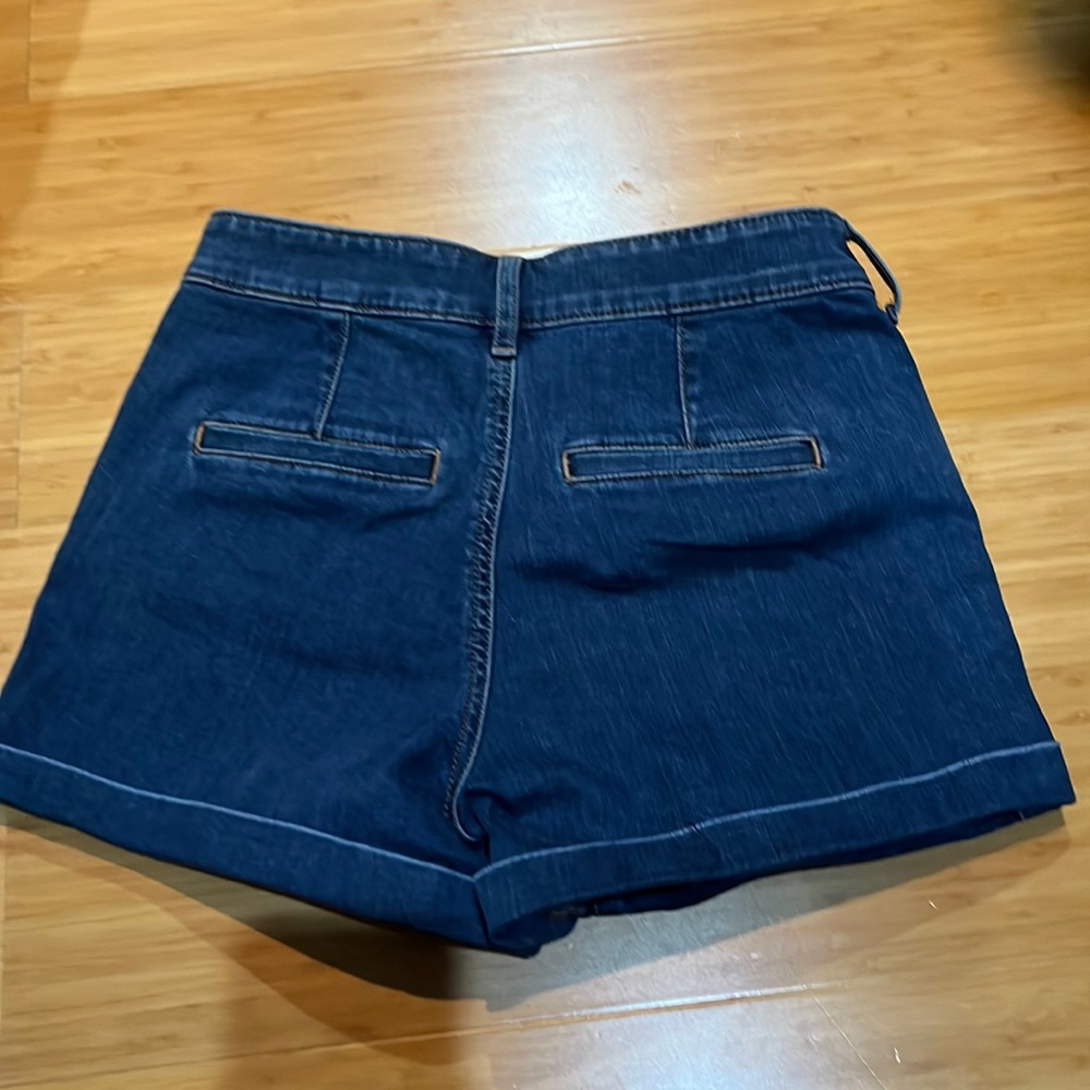 🌻Nwt Express Hi rise pleated shorts - Picture 4 of 4